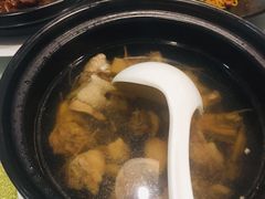 海南槟榔花炖老鸡-香香海南菜餐厅