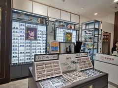 -回瑞眼镜·蔡司·依视路官方授权店(广益路万达店)