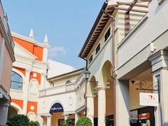 -佛罗伦萨小镇广佛名品奥特莱斯(疏港路店)