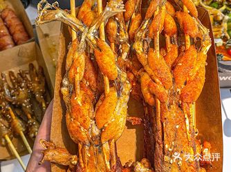 坐标南京,18r一只的巨大烤蛙真的会爱!!