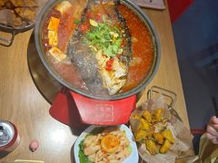 -三顾烤庐·烤鱼·烧烤·龙虾(奉贤店)
