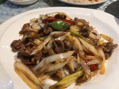 葱爆羊羔肉-巴扎美食·新疆菜·西域歌舞表演餐厅(新疆大厦店)
