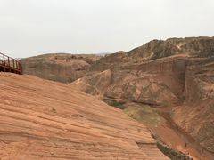-波浪谷