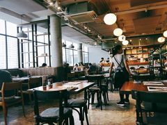 -ROAST coffee & eatery