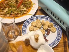 -乡土特色.冷锅鱼.牦牛肉汤锅