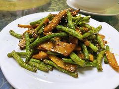 -一口猪海鲜浑锅·东北家常菜