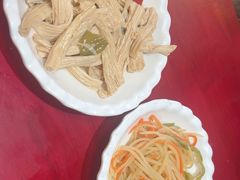 -金杨拉面王小吃面馆·牛三宝面·红烧牛肉粉