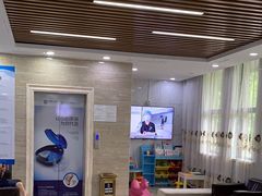 -茂菊口腔连锁(浦东南路店)