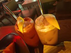 -FOUR PLAY BAR