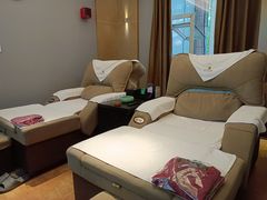 -金色印象·4K影院式足体养生(杨家坪西郊店)