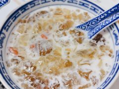 莲子牛奶桃胶-恒信牛奶甜品(南京总店)