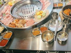 -哈哈碳都·牛肋条无限自助烤肉(宝龙店)