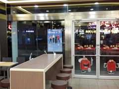门面-麦当劳(华融店)