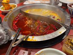 鸳鸯骨汤锅-袁老四重庆老火锅(桐梓坡店)