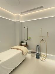 -苑苑vbeauty科技美容SPA