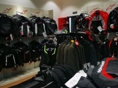 -川崎北京风火轮店