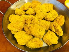 -BHC炸鸡(明洞总店)