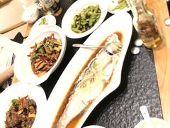 -鱼鲜饭香·招牌汽锅剁椒鱼头王