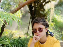 -Chom Cafe and Restaurant