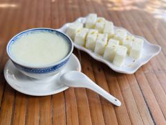 -周大娘牛乳(旧寨古村总店)