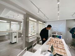 -目艮眼镜SHOWROOM(品牌集合店)