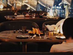 -Hi City·城市之巅