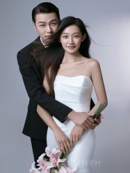 点击看大图 -挪娅婚纱摄影皇家会所