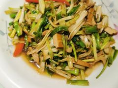 -松沪名灶·豆浆鱼头·新上海菜(飞航吾悦广场店)