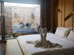 -北京热带雨林风情园酒店-停车场