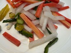 -阿瓦山寨·湘菜现炒·剁椒鱼头王(咸阳总店)