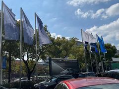 -上海宝信宝马4S店