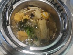 -龍歌自助小火锅(市南金茂湾店)