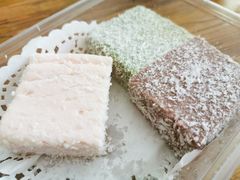 三色牛奶方砖-广信牛奶甜品世家(台东店)