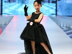 -翎秀服装模特