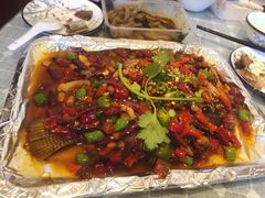 东巴烤鱼-小厨子私房菜·云南美食店