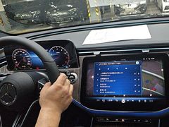 -上海星瀚奔驰4S店(红柳路店)