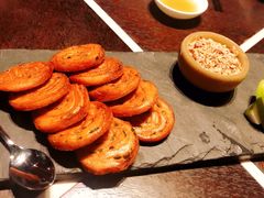 榛果焦糖鹅肝酱拌葱油饼-杭州西子湖四季酒店·金沙厅