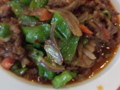 -白阿婆过油肉拌面·大盘鸡