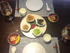-乐领拈花溪·林涧食韵