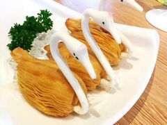 天鹅榴莲酥-一笼小幸运