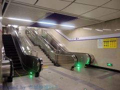 -红土地(地铁站)