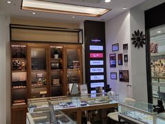 -回瑞眼镜·蔡司·依视路官方授权店(广益路万达店)