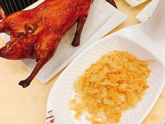 金牌广式片皮鸭-福满园大酒楼(梅林店)