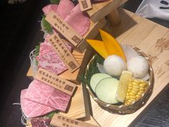 -山川小町·极番烧肉(新地假日广场店)