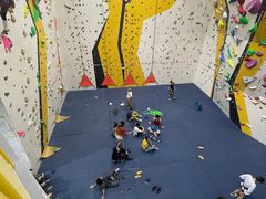 -问山MountQuest攀岩馆