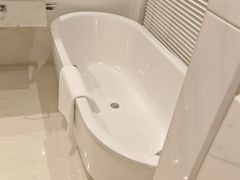 -苏州金鸡湖中茵皇冠假日酒店