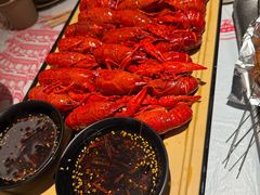 -肥肥虾庄·金牌油焖大虾(汉街SKP店)