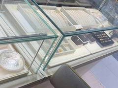 -玉凡奢侈品黄金回收