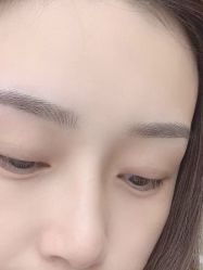 -莲姿娜·半永久纹眉皮肤管理