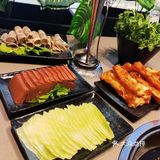 肉类的价格普遍都要四十来块钱，将近50了